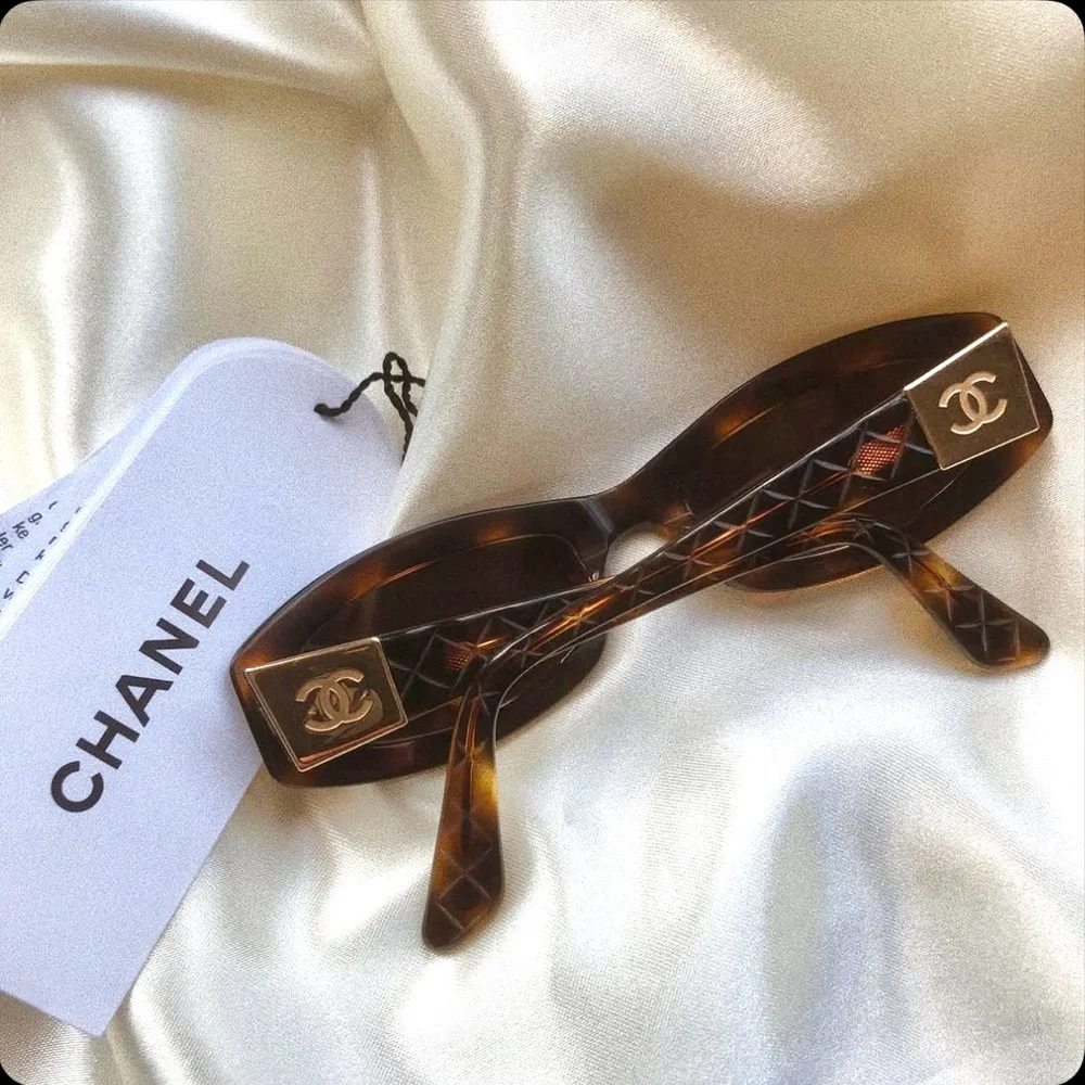 CHANEL sunglasses rich